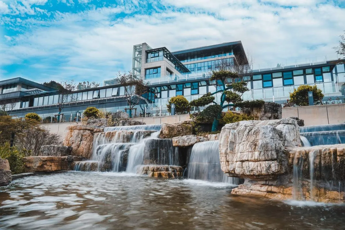 Yuntai Hotel