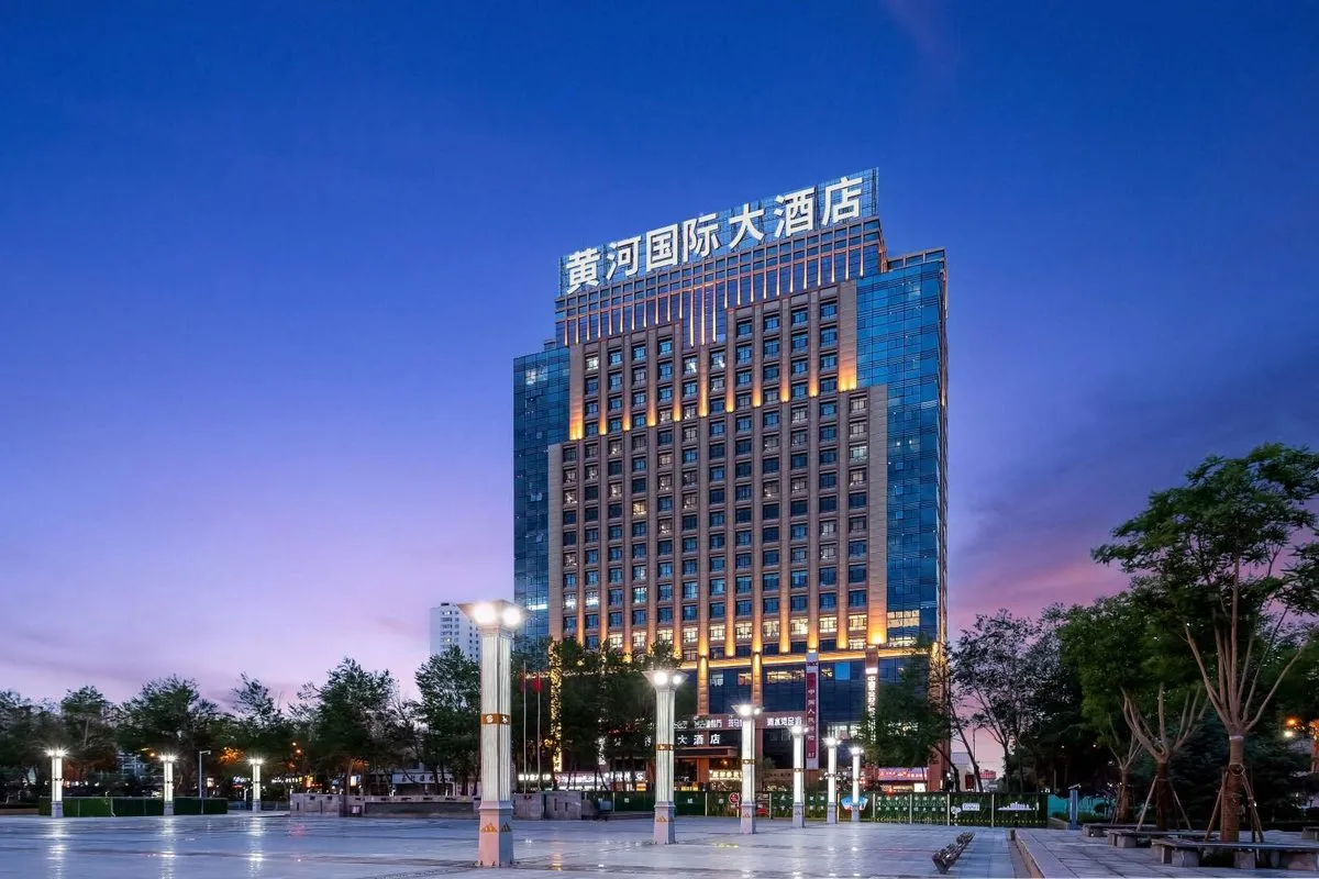 Geermu Huanghe Hotel