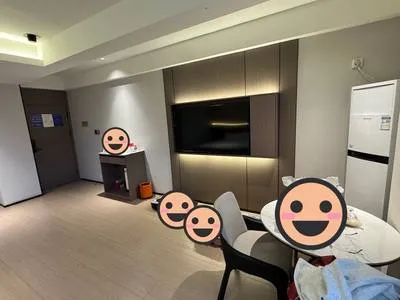 guest photo