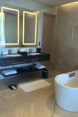 guest photo