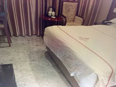 guest photo