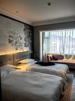 guest photo