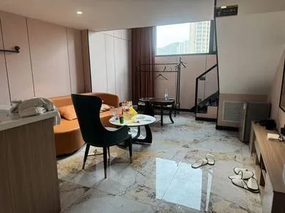 guest photo