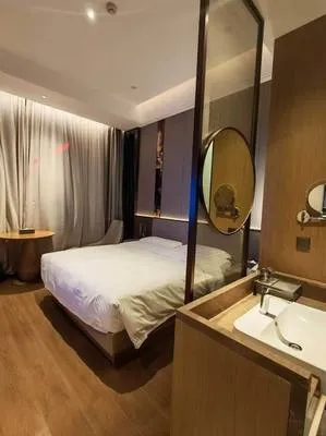 guest photo