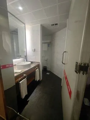 guest photo