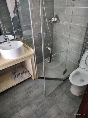 guest photo