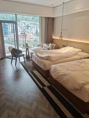 guest photo