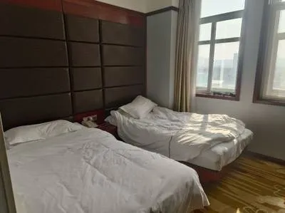 guest photo