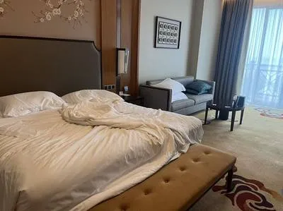 guest photo