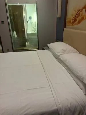 guest photo