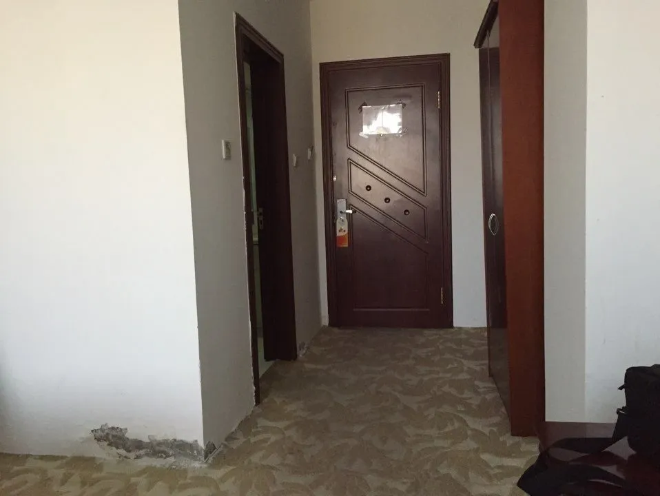 Xinba Erhu Youqi Keer Lun Hotel