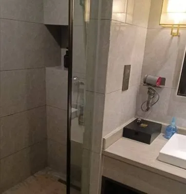 guest photo