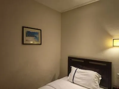 guest photo