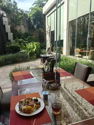 guest photo