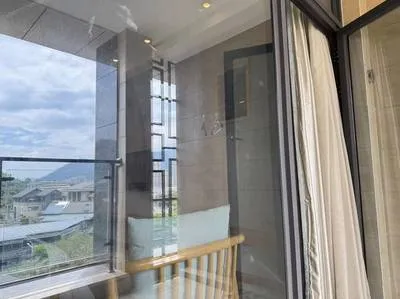 guest photo