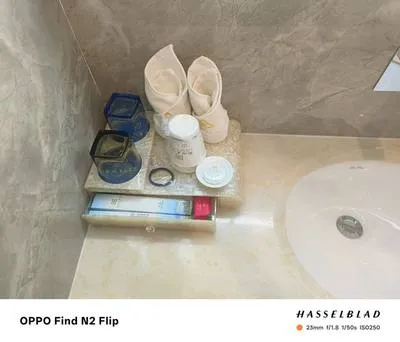 guest photo