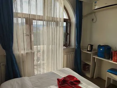 guest photo