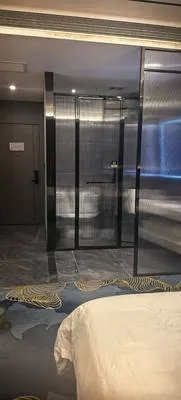 guest photo