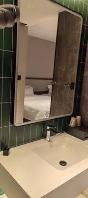 guest photo
