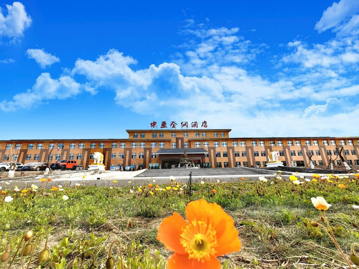 Saili Muhu Zhongya Quanna Hotel