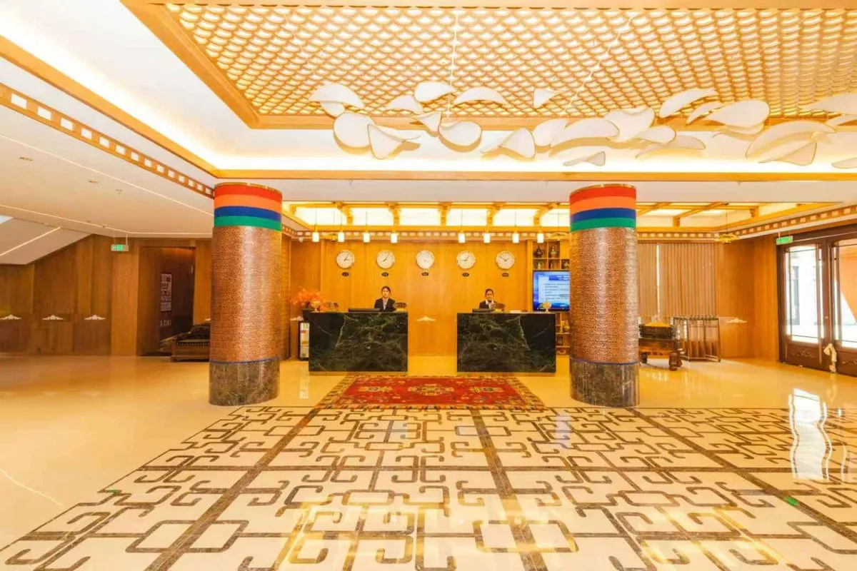 Hadashenhu Hotel