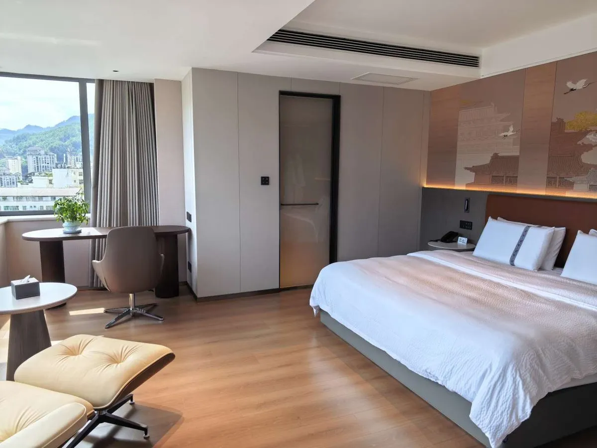 Ziyang Yuansen Grand Hotel