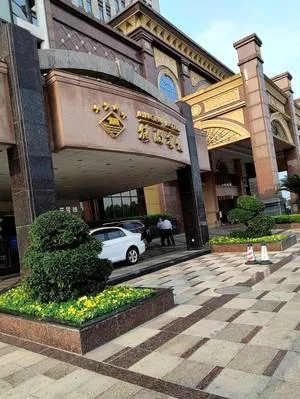 guest photo