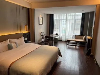 guest photo
