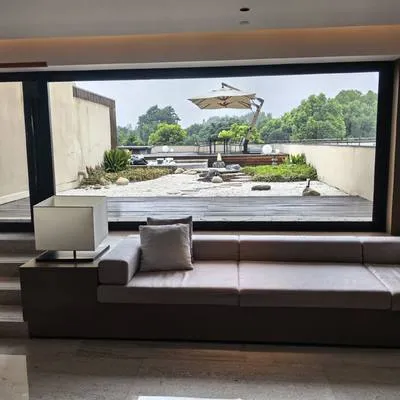 guest photo