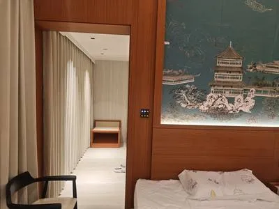 guest photo