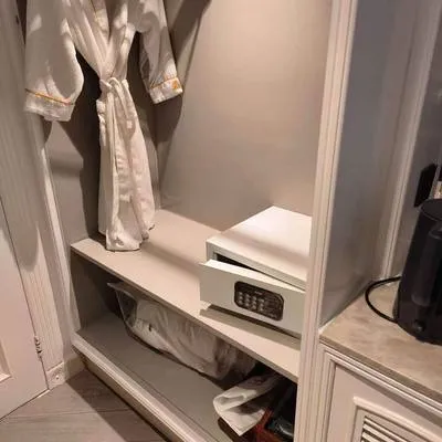 guest photo