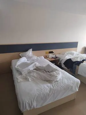 guest photo