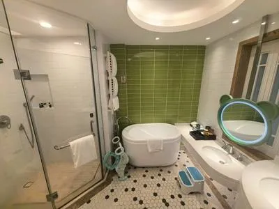guest photo