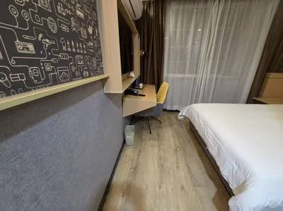 guest photo