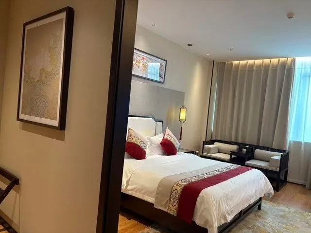 Pingxiang Mumian Hong International Grand Hotel