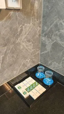 guest photo