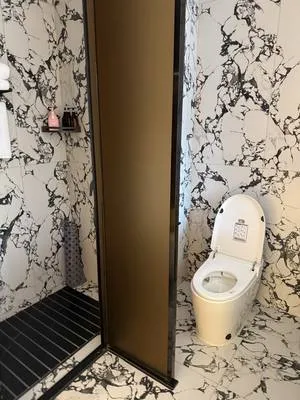 guest photo