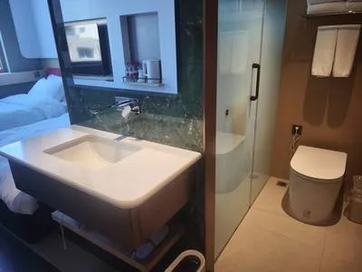 guest photo