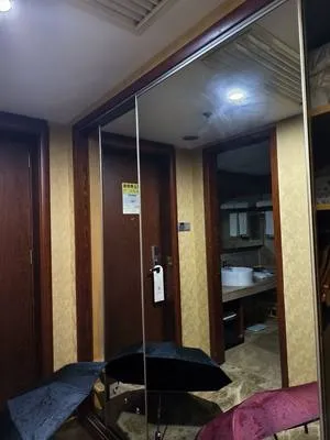 guest photo