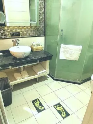 guest photo