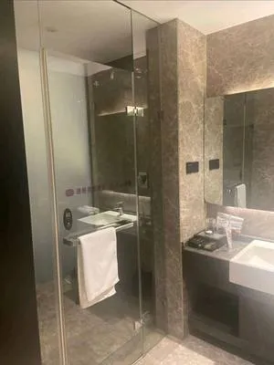 guest photo