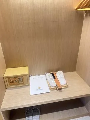 guest photo