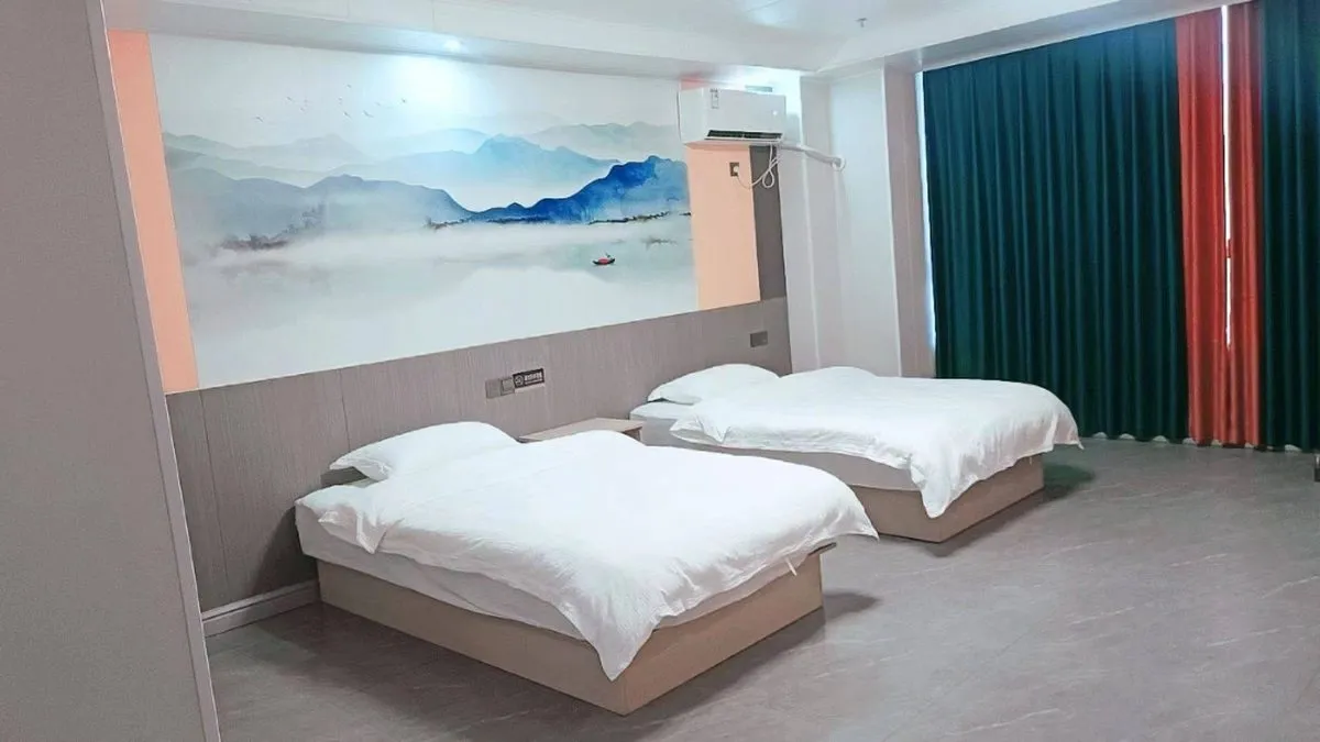 Yichun Luhu Hotel