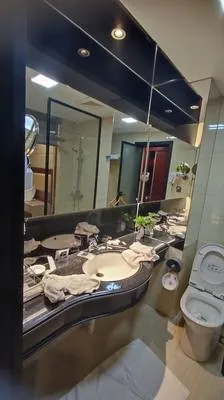 guest photo