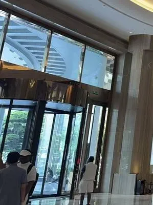 guest photo