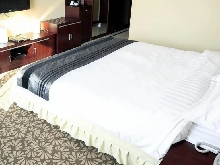 Pingquan Keguan International Hotel