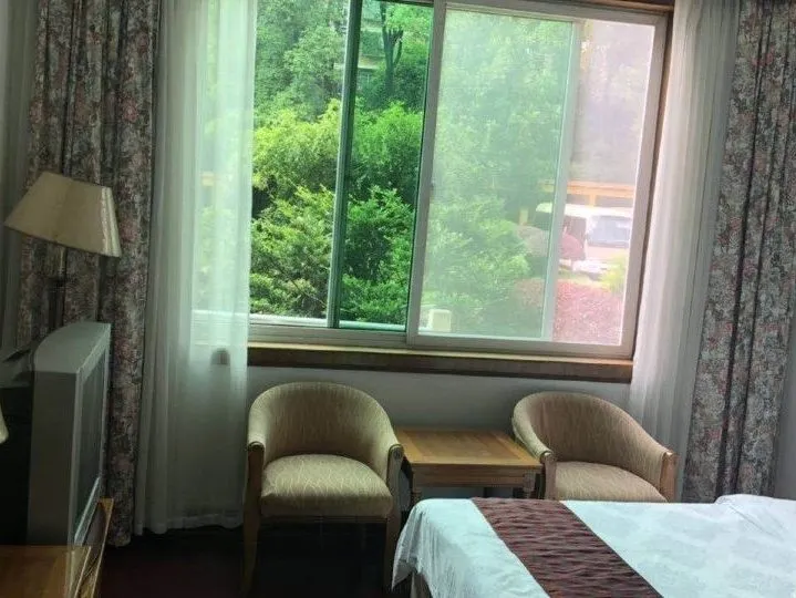 Huaihua Ying Hotel