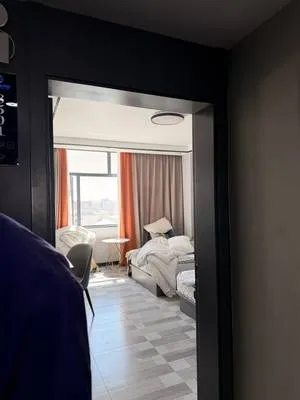 guest photo