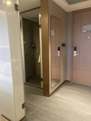 guest photo