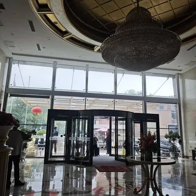 guest photo